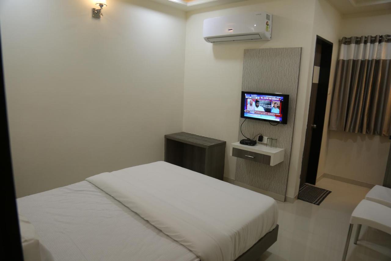 Hotel Lotus Chandrapur Dış mekan fotoğraf