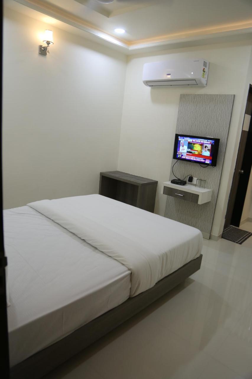 Hotel Lotus Chandrapur Dış mekan fotoğraf