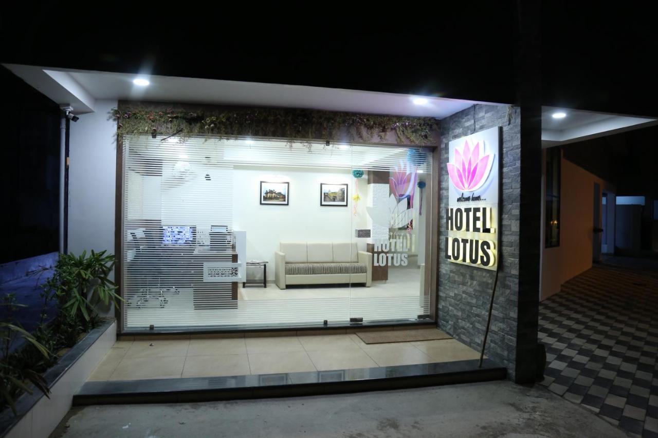 Hotel Lotus Chandrapur Dış mekan fotoğraf